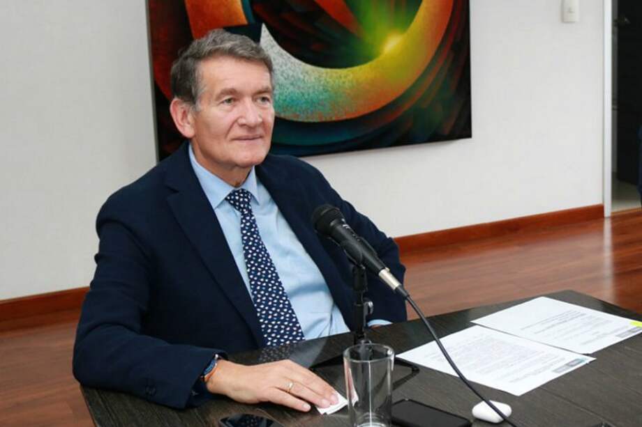 Ángel Custodio Cabrera, Ministro de Trabajo.