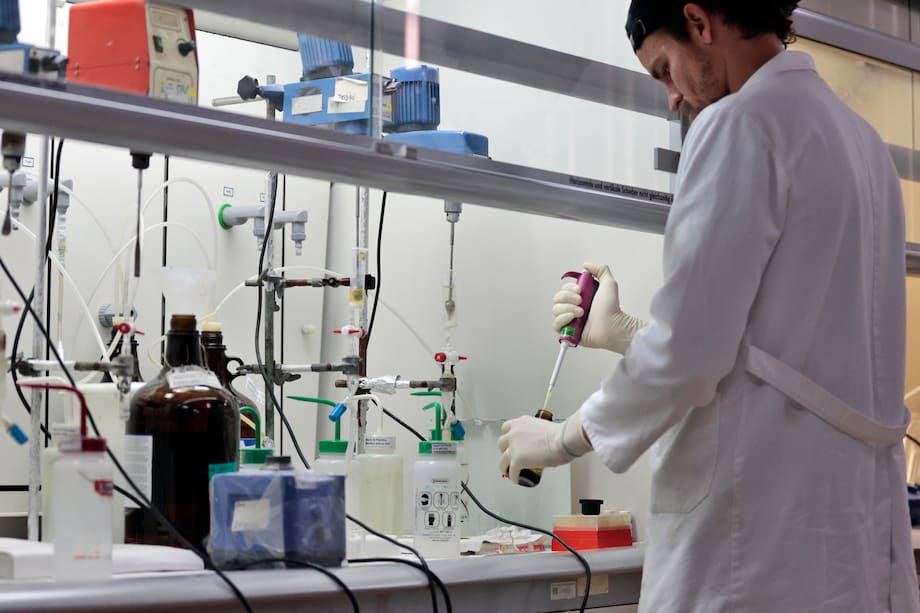 Las enfermedades huérfanas pueden aparecer en cualquier etapa y su diagnóstico temprano es ideal para tratarlas a tiempo. EFE/ Ernesto Mastrascusa