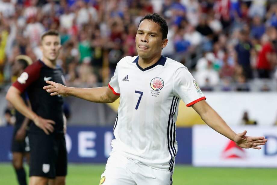 Bacca llega a su gol 13 con la camiseta de la selección tricolor. / AFP