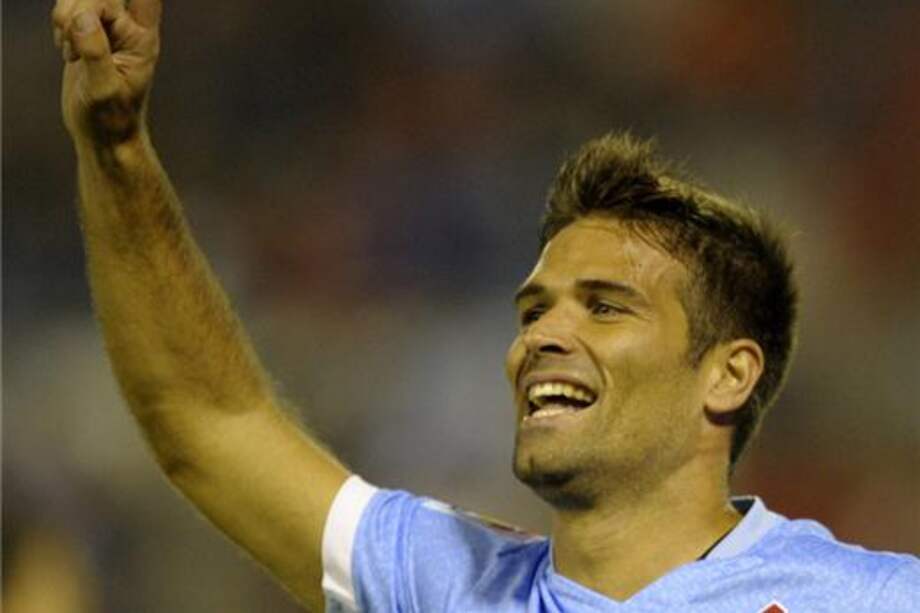 Jugador de la liga de España habría bebido cerveza en la banca de suplentes