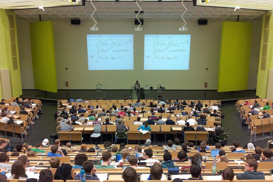 El modelo de financiamiento colombiano involucra a todos los estamentos de la sociedad.