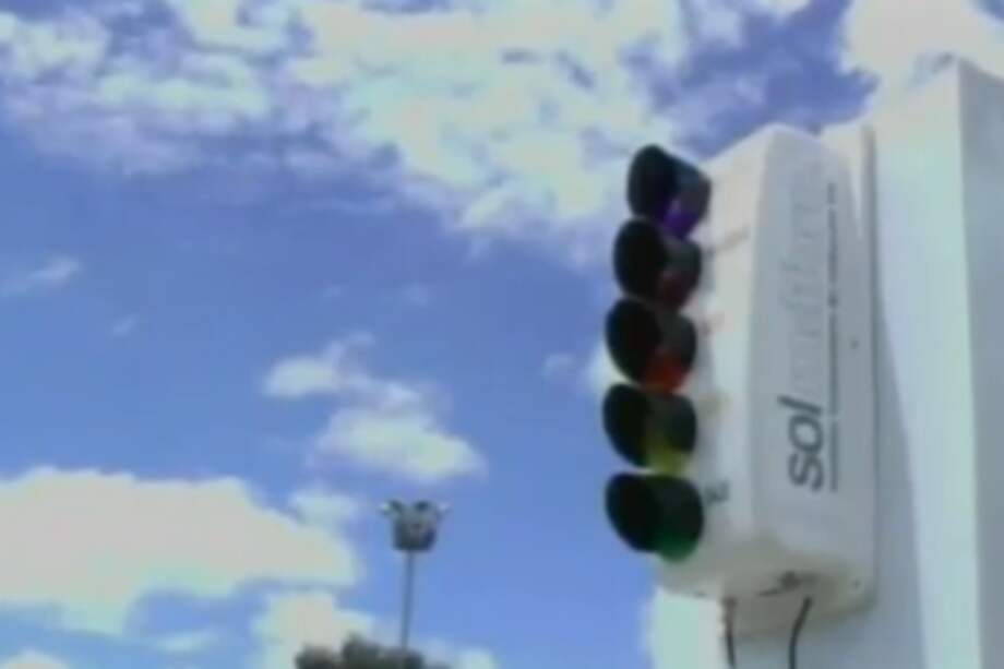 Solmáforo en uso. Foto: Caracol Televisión