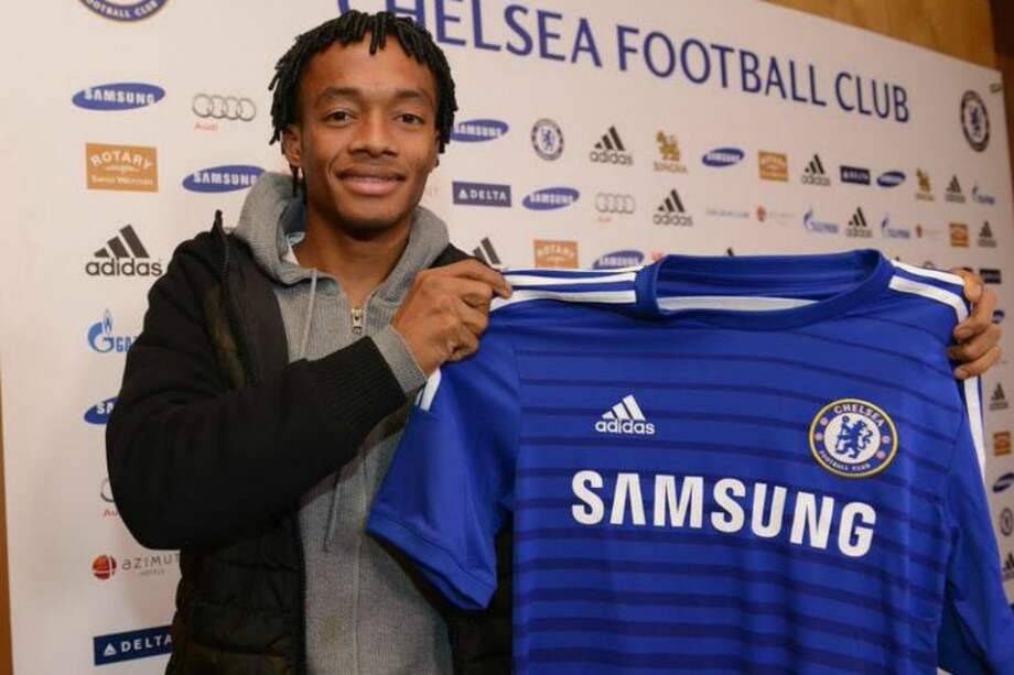 Juan Guillermo Cuadrado en su presentación con el Chelsea. Foto: Chelsea F.C.