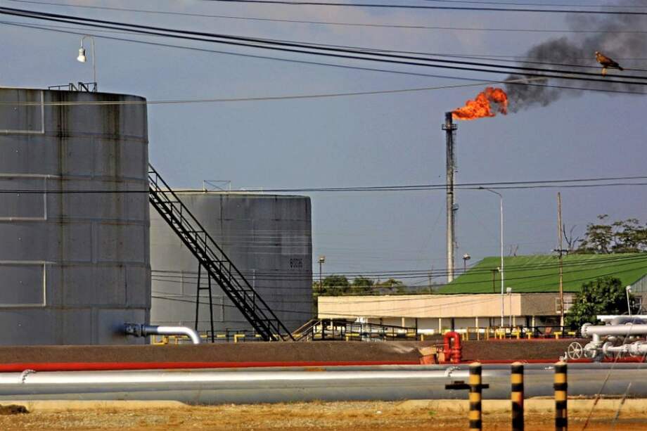 Ganancia de PDVSA cae 6,2% en 2012, a US$ 4.215 millones