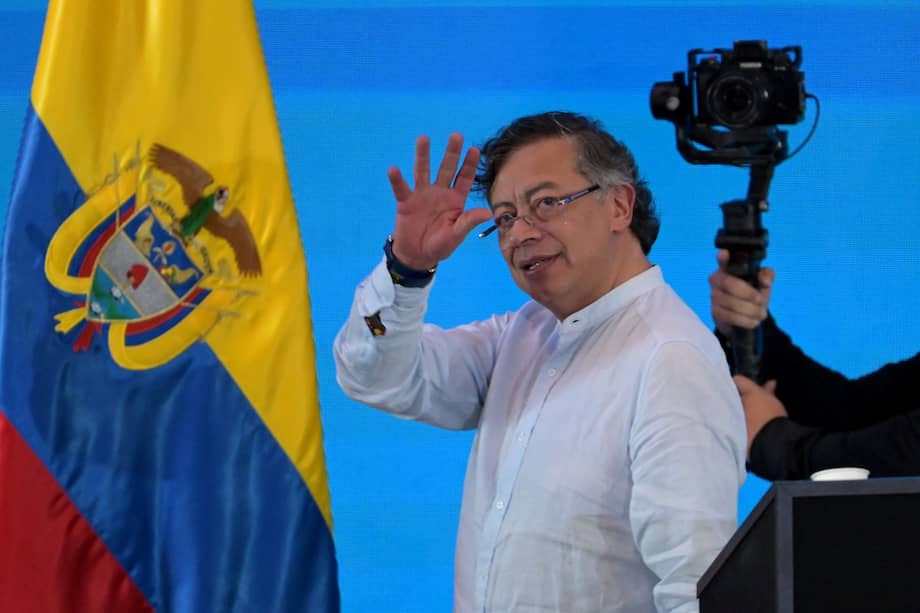 Hay que recordar que, como contó El Espectador, el equipo del presidente electo ya inició gestiones ante el Congreso para que la ceremonia de posesión del próximo 7 de agosto se realice en una guarnición militar y no en la Plaza de Bolívar.