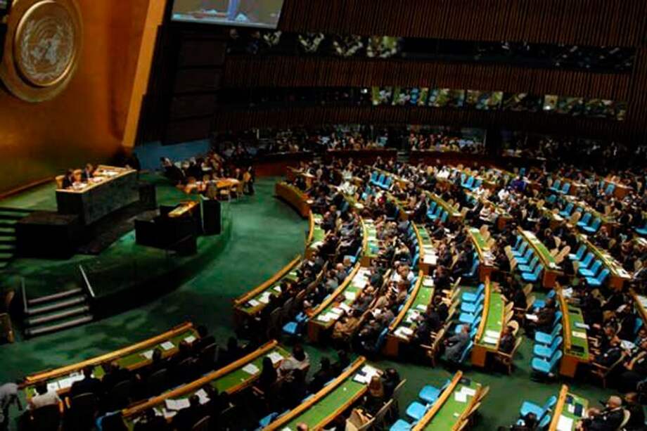 George Sabra, de la Coalición Nacional, quien habló a la prensa en Estambul, dijo también que el ataque supone un golpe de gracia a las esperanzas de hallar una solución política en Siria