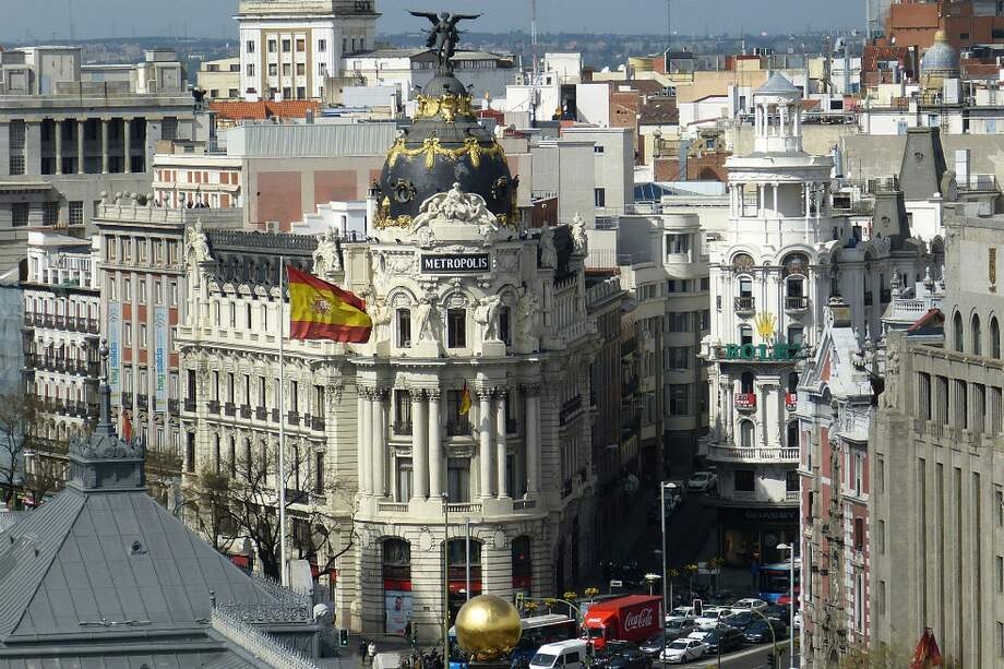 Madrid, calle Alcalá con la Gran Vía. / Pixabay