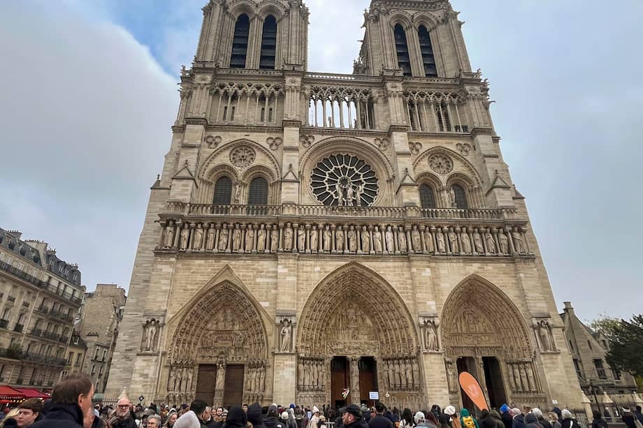 Vista de la catedral de Notre Dame, que reabrió al público en diciembre de 2024. EFE/ Nerea González