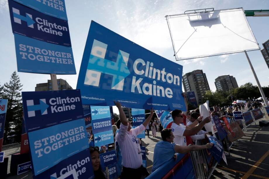 Seguidores de Hillary Clinton se reunieron en la Universidad de Hosftra. /EFE