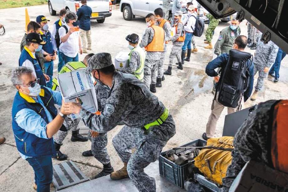 El Gobierno ha entregado 1.850 kits de alimentos, 680 kits de cocina, 1.530 kits de aseo. Fotografía del 17 de noviembre. - Imagen de referencia