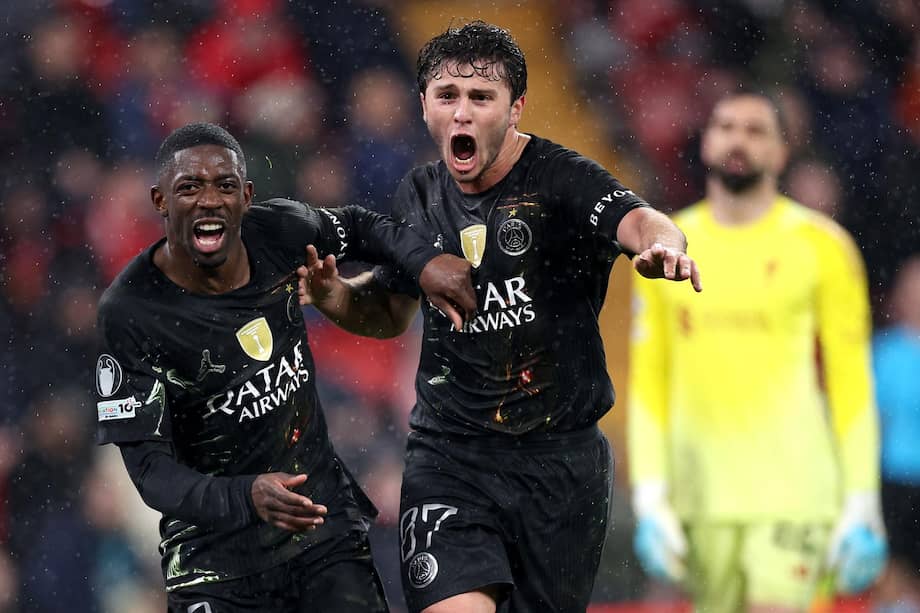 Ousmane Dembélé celebrando su gol.