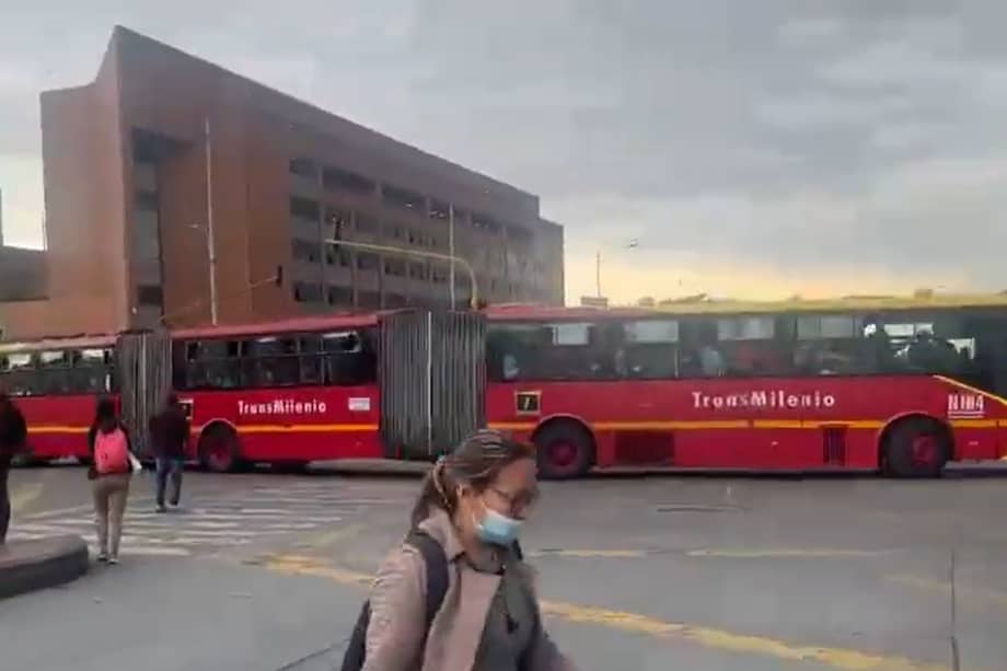 “A pesar del desprecio que viene de sectores antagónicos, la imagen de Transmilenio ha empezado a mejorar”: Lariza Pizano.