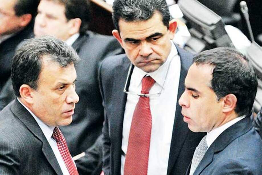 ¿Roy Barreras aplazó matrimonio igualitario por pacto cristiano?