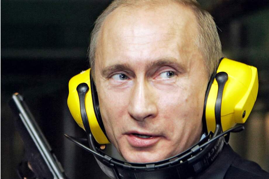 Vladimir Putin, presidente ruso, anunció antes de su elección que gastaría US$770.000 millones en avances militares durante una década. / AFP