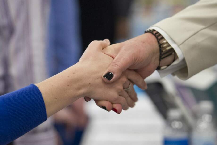 Casi la mitad de las empresas estadounidenses más grandes tratan de reunir información referida a quién es homosexual, bisexual o transexual. / Bloomberg News