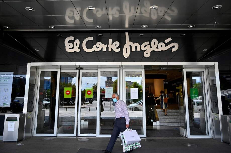 El Grupo incluye no solo a los conocidos centros comerciales, sino que también cuenta con supermercados, tiendas de bricolaje, agencias de viaje, centros de seguros o tiendas de moda con marca específica (Sfera). / AFP