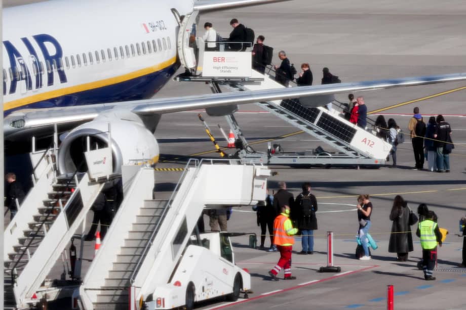 Aerolíneas ajustan rutas: miles de vuelos cancelados para la temporada de verano en Europa.