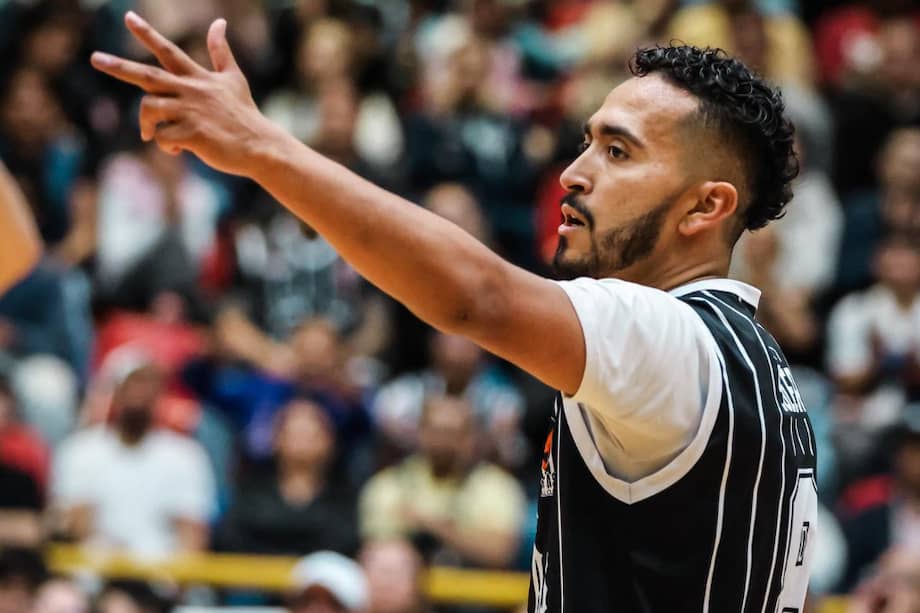 En un país en el que vivir del baloncesto sigue siendo un reto enorme, Piratas sobrevivió a las deudas, volvió a la liga y hoy pelea por un lugar en las semifinales.