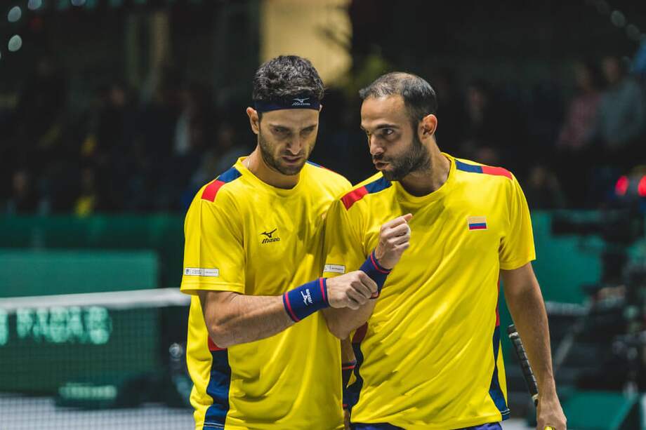 Robert Farah y Juan Sebastián Cabal, campeones de Wimbledon y US Open, durante la Copa Davis, en Madrid (España). / @fedecoltenis
