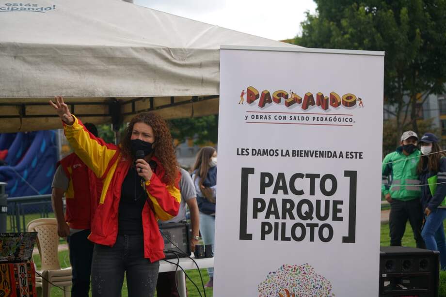 Once entidades distritales encabezadas por el IDPAC y la Policía Metropolitana de Bogotá firmaron el pacto con la comunidad.
