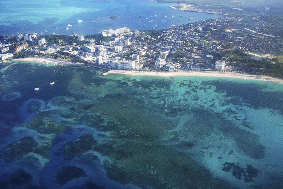 El pasado noviembre, el huracán Iota arrasó con el 98 % de la infraestructura de la isla.