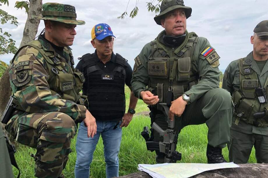 Miembros de las Fuerzas Armadas Bolivarianas en la frontera con Colombia. / Twitter/ @ceofanb