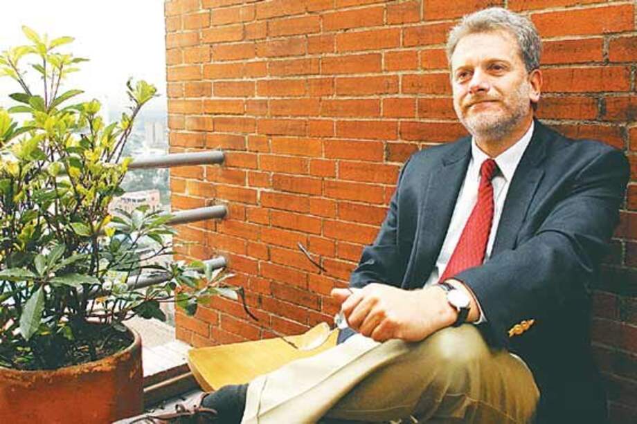 “Deberían quitarse subsidios a afiliados al régimen de prima media”: presidente de Asofondos