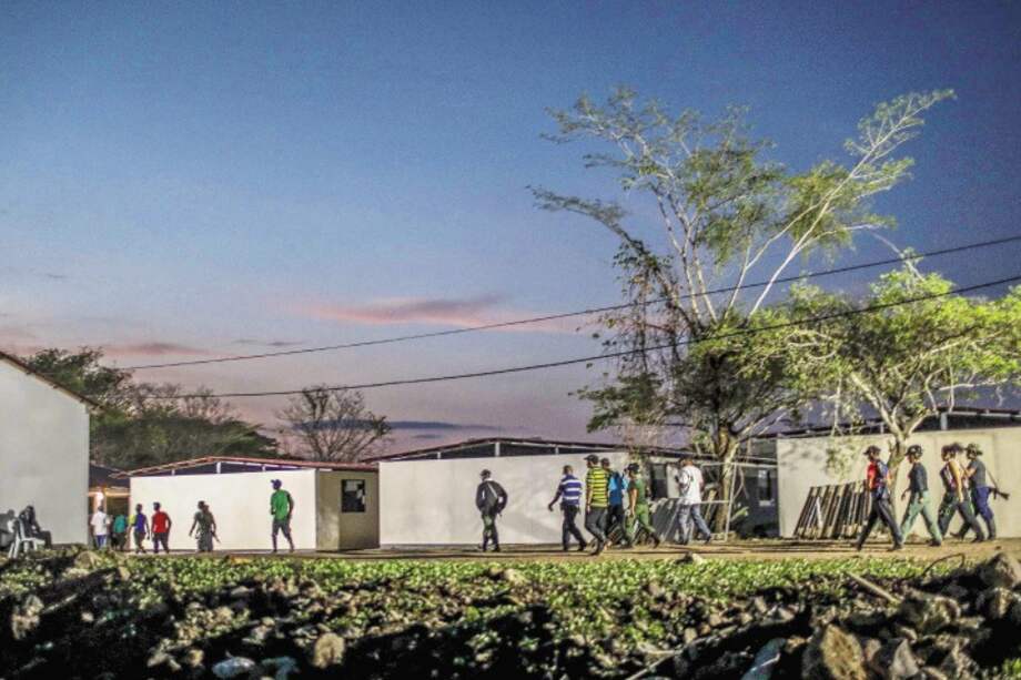 El próximo 15 de agosto, cuando la ONU extraiga los contenedores con las armas, habrá terminado el tiempo de las zonas veredales de transición. /AFP