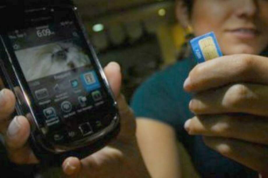 Contraloría advierte débil control sobre calidad de las comunicaciones móviles