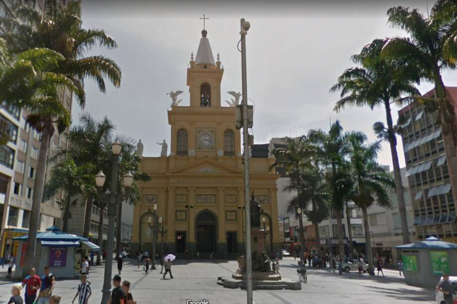 Esta es la catedral de Campinas, en donde un hombre armado mató a varias personas. / Imagen de Google