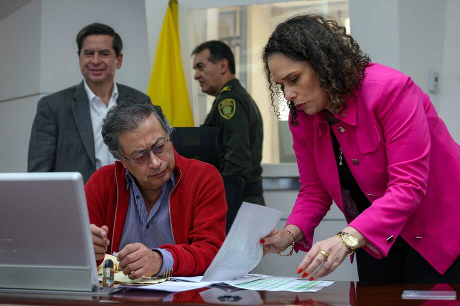 Consejo de seguridad liderado por el presidente Gustavo Petro este jueves por el paro camionero.