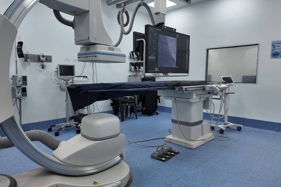 Primer angiógrafo de alta tecnología para la salud pública capitalina.
