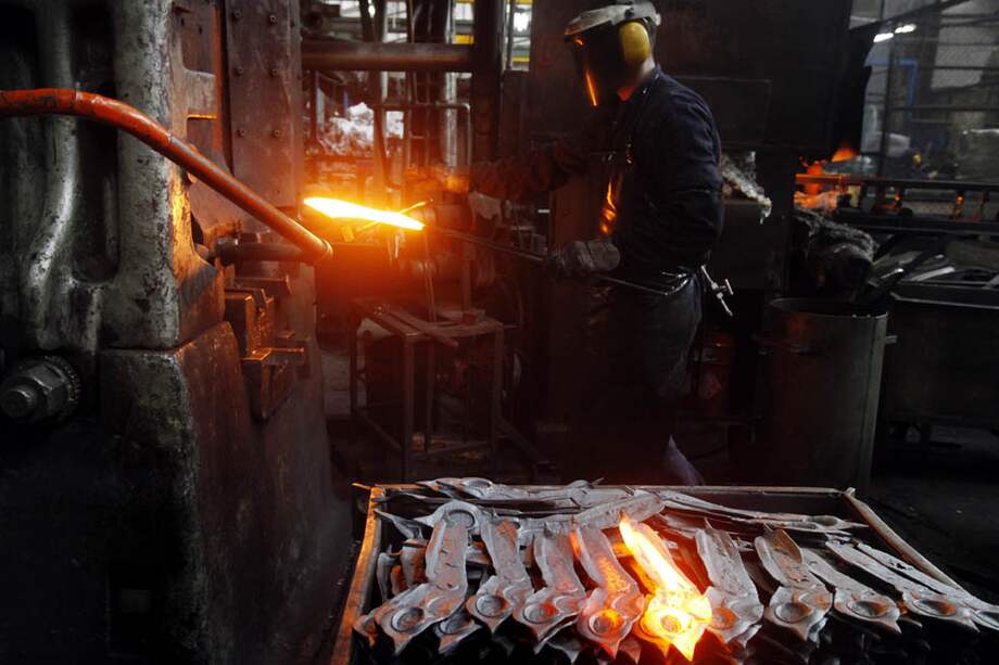 El reporte de la OCDE sugiere incrementar el presupuesto para actividades de ciencia y tecnología hasta el 1% del PIB. / EFE