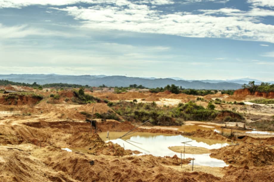 Desierto producido por la minería ilegal de oro en el municipio de Nechí, Antioquia. / Juan Manuel Peña - Fundación Chasquis