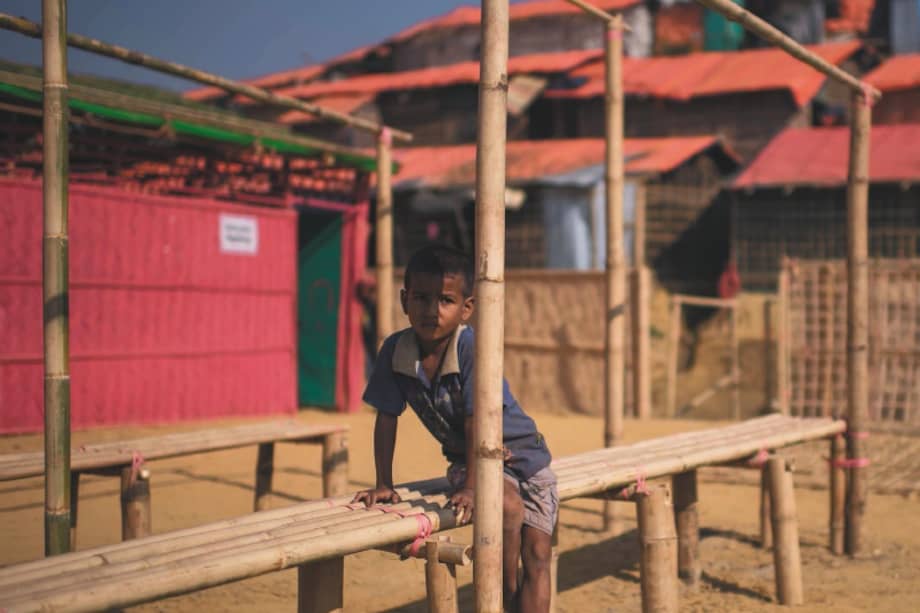 Unos 135.000 niños y niñas migrantes en Colombia todavía están fuera del sistema escolar. / AFP