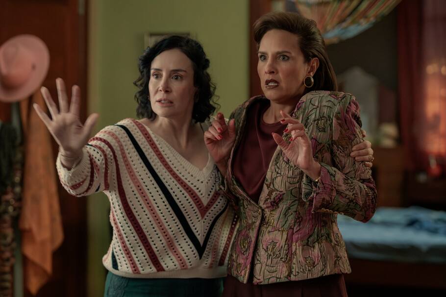 La serie es protagonizada por Estefanía Piñeres, Juan Pablo Raba, Paola Turbay y Juan Pablo Urrego.