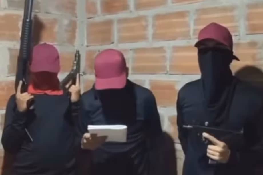 Las autoridades investigan la procedencia del video, aunque descartan que sean miembros de un grupo armado.