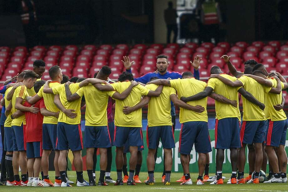 El equipo tricolor en su última práctica antes del duelo de este miércoles. / AFP