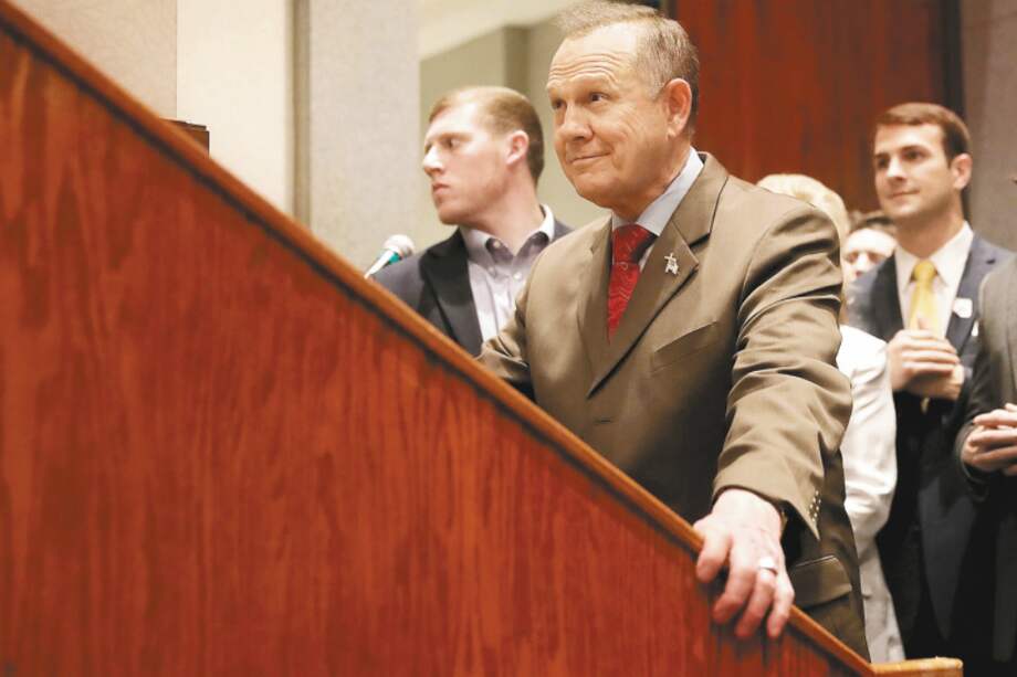 Moore había sido acusado de conducta sexual inapropiada con menores de edad, lo que habría sido decisivo para su derrota al Senado. / AFP