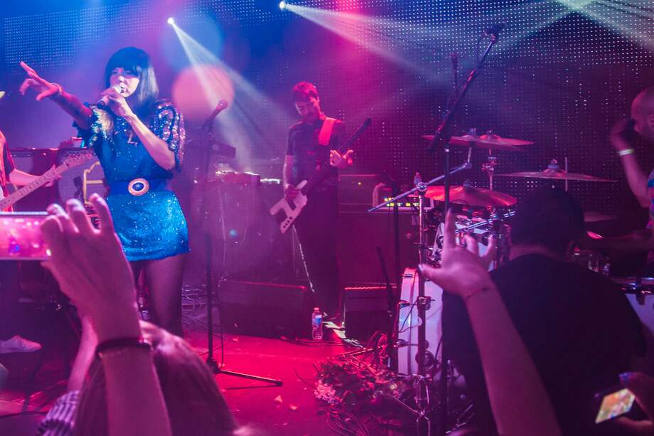 Simón Mejía y Liliana Saumet, integrantes de Bomba Estéreo. / Cortesía