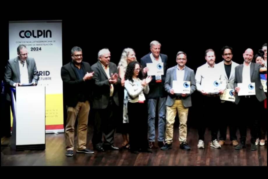 El equipo de investigaciones de Noticias Caracol recibió premio de Ipys.