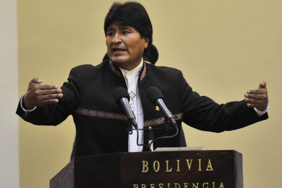 Evo se confunde y pide a Obama sacar a Mandela de lista de terroristas