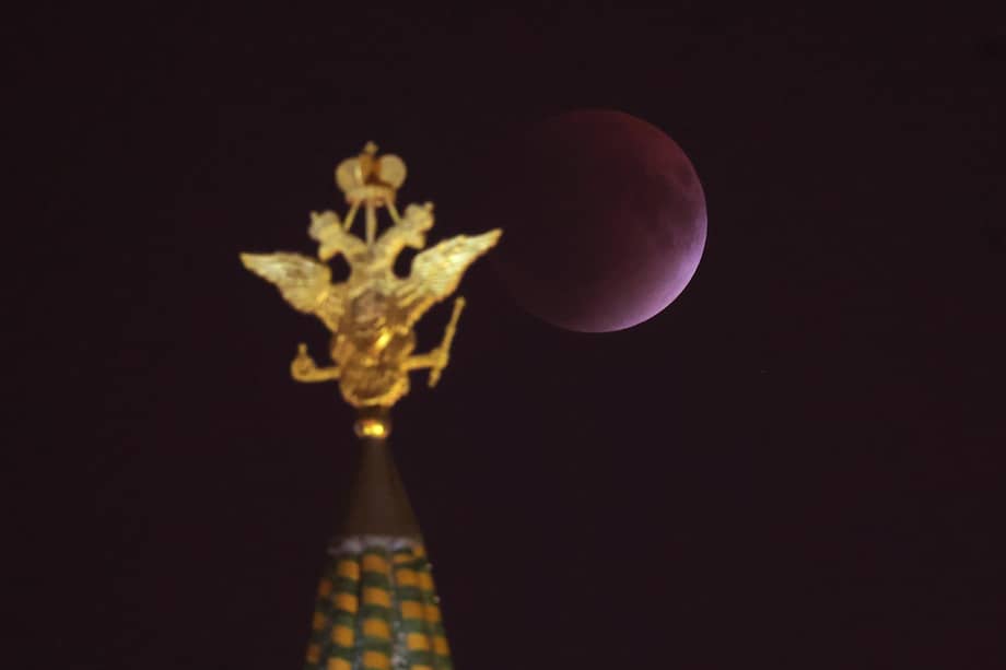 Rusia apuesta por energía nuclear en la Luna para no quedarse atrás en la nueva carrera espacial.