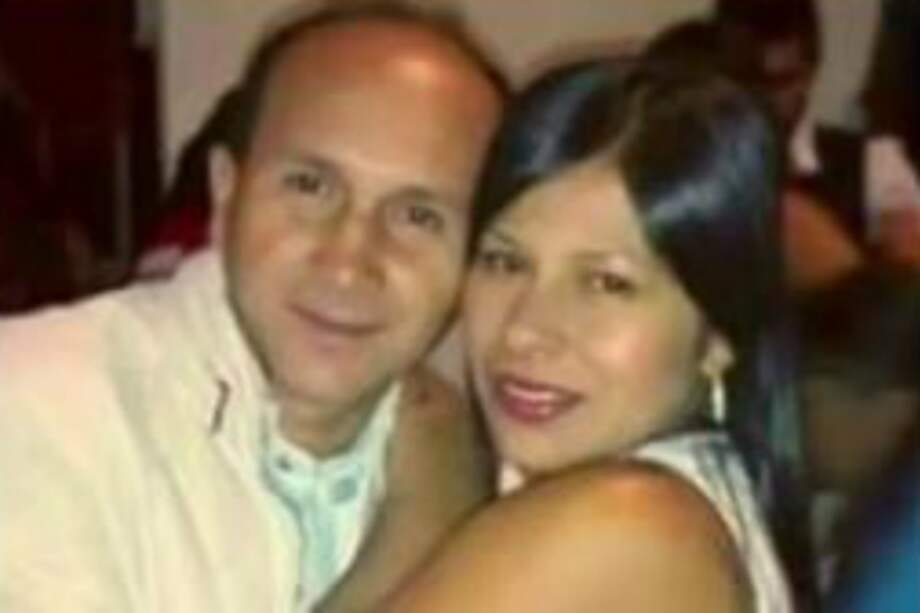 Delincuentes asesinan a una pareja por robarle una motocicleta