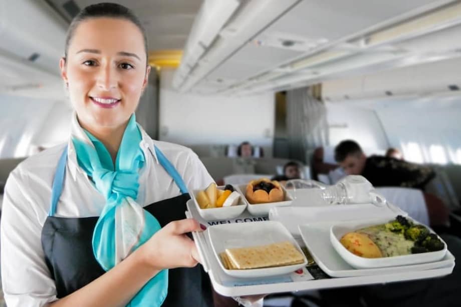 Esta aerolínea europea pretende convertir todos sus vuelos en recorridos libres de plástico para finales de 2019. / Página de Facebook Hi Fly