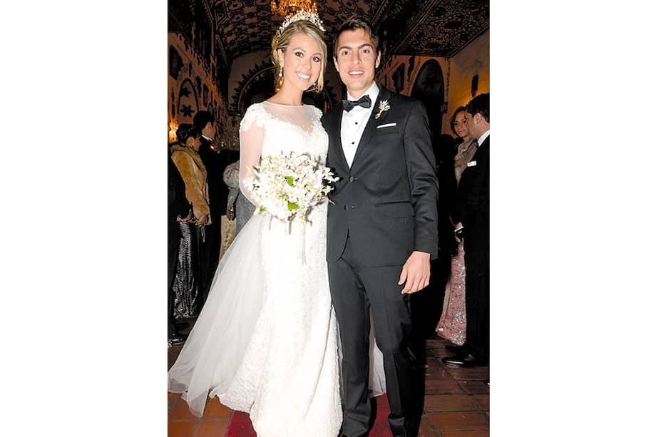 El matrimonio de la diseñadora de modas Nathalia Ordóñez Hernández con el productor ejecutivo de RCN Comerciales, Daniel Palis. / Cromos