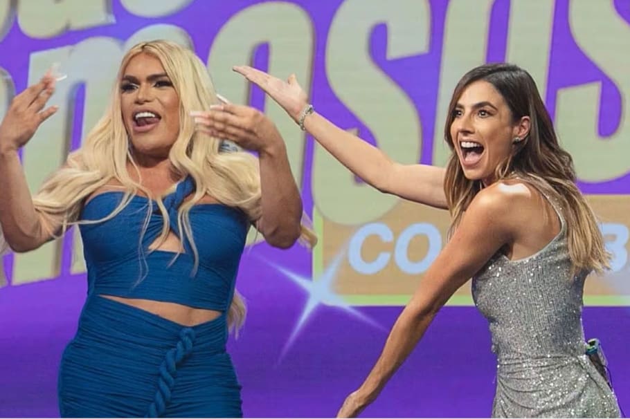 Wendy Guevara y Carla Giraldo en 'La casa de los famosos Colombia'.