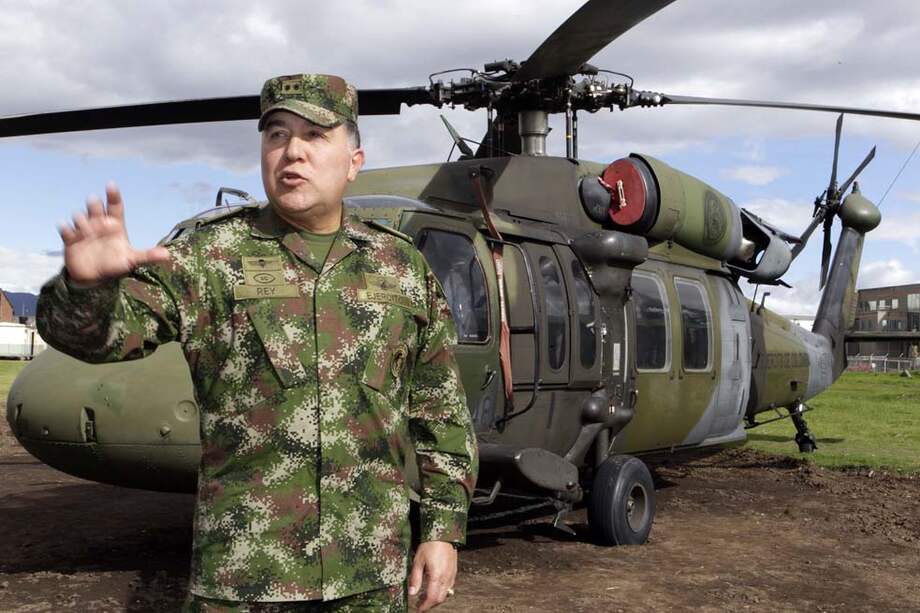 Bogotá, Colombia septiembre 2 de 2011 General Javier Rey comandante de la Aviación del Ejercito Crédito: CEET Fotógrafo: CARLOS ORTEGA