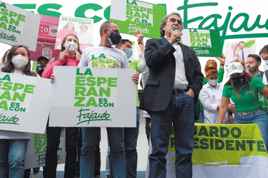 Sergio Fajardo, en la Coalición Centro Esperanza, obtuvo algo más de 720.000 votos el 13 de marzo, la cuarta votación de las consultas. / AFP