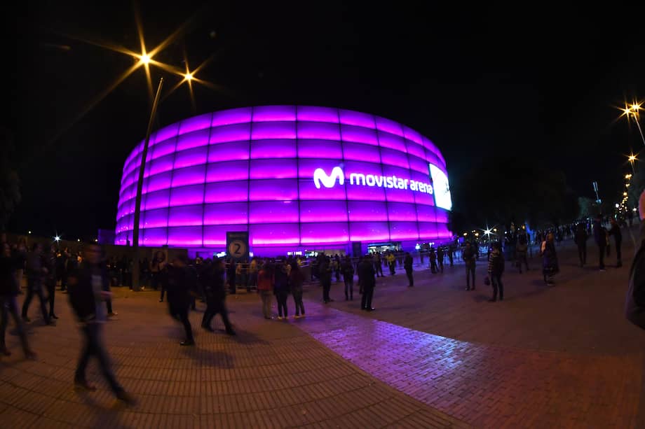 Fachada e iluminación del Movistar Arena de Bogotá.